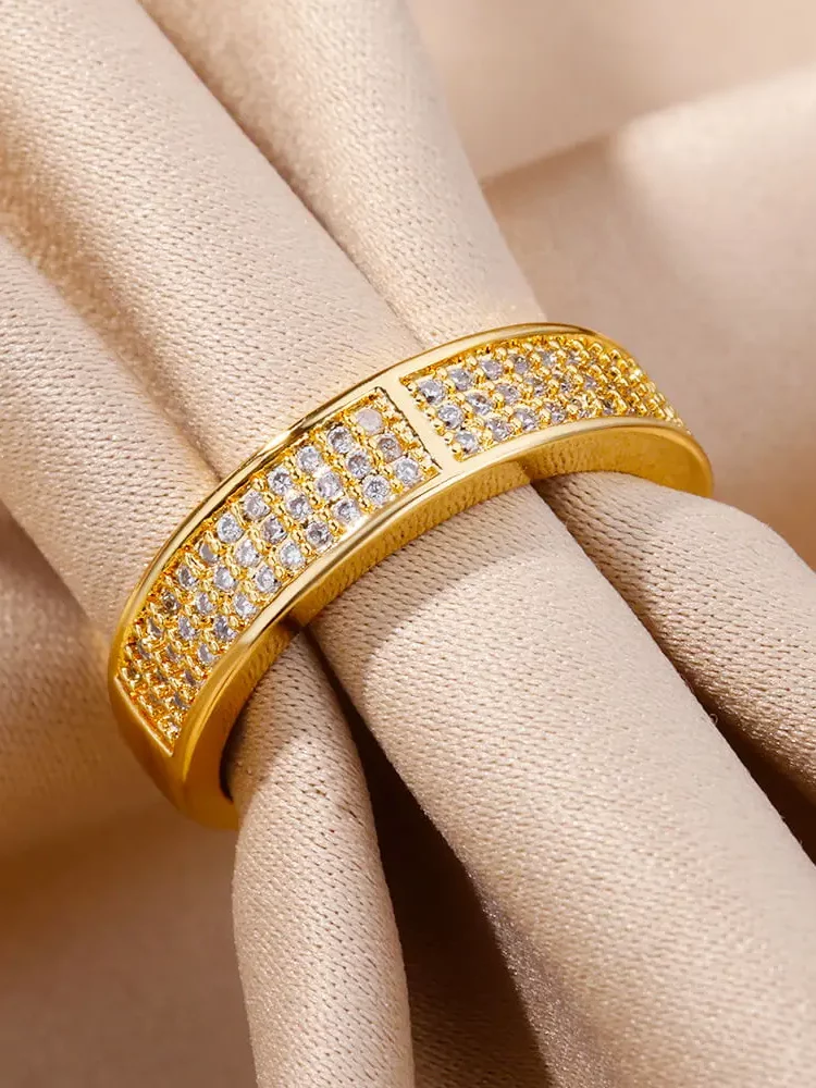 Bague acier inoxydable plate avec cristaux brillants