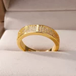 Bijou plat en acier inoxydable décoré de cristaux