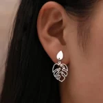Boucle d'oreille Monstera en acier inoxydable, parfaite pour le quotidien