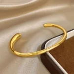 Bracelet jonc acier inoxydable, accessoire mode intemporel pour femmes