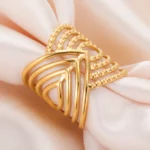 Bague en acier inoxydable triangle élégante et moderne