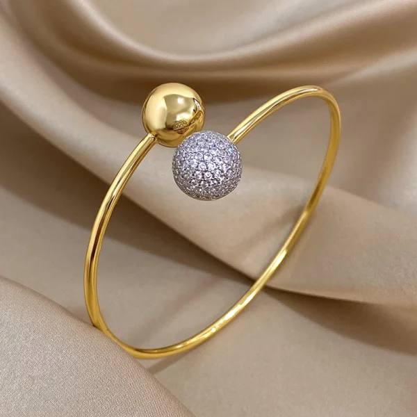 Bracelet boule en acier inoxydable, accessoire de mode durable et stylé