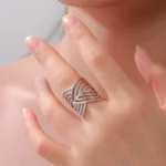 Bague géométrique en acier inoxydable triangle