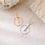 Collier en acier inoxydable Équilibre, idéal pour offrir en cadeau.