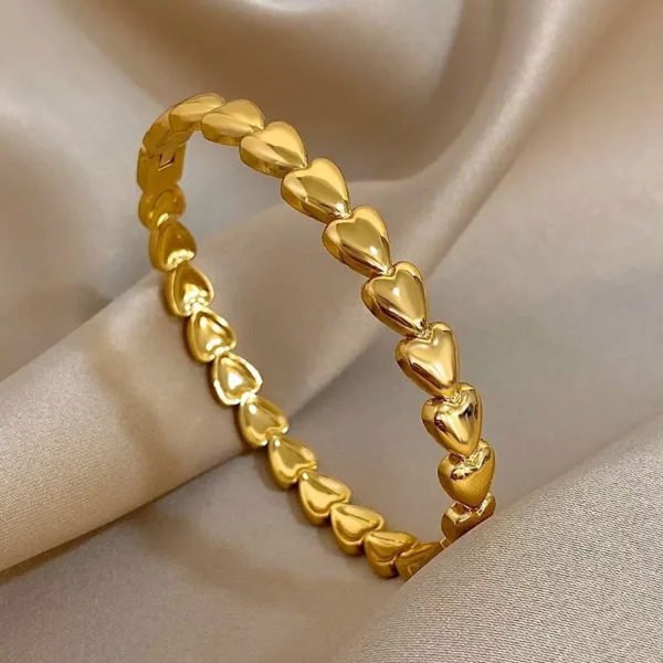 Bracelet délicat en acier inoxydable petit cœur pour femmes