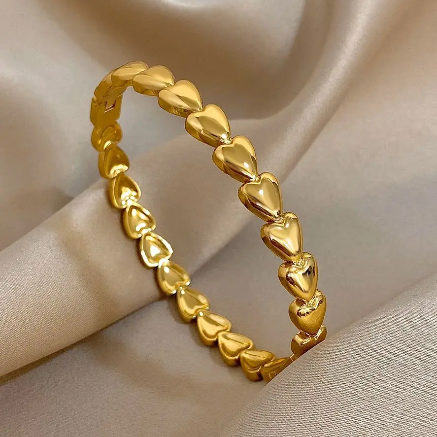 Bracelet délicat en acier inoxydable petit cœur pour femmes