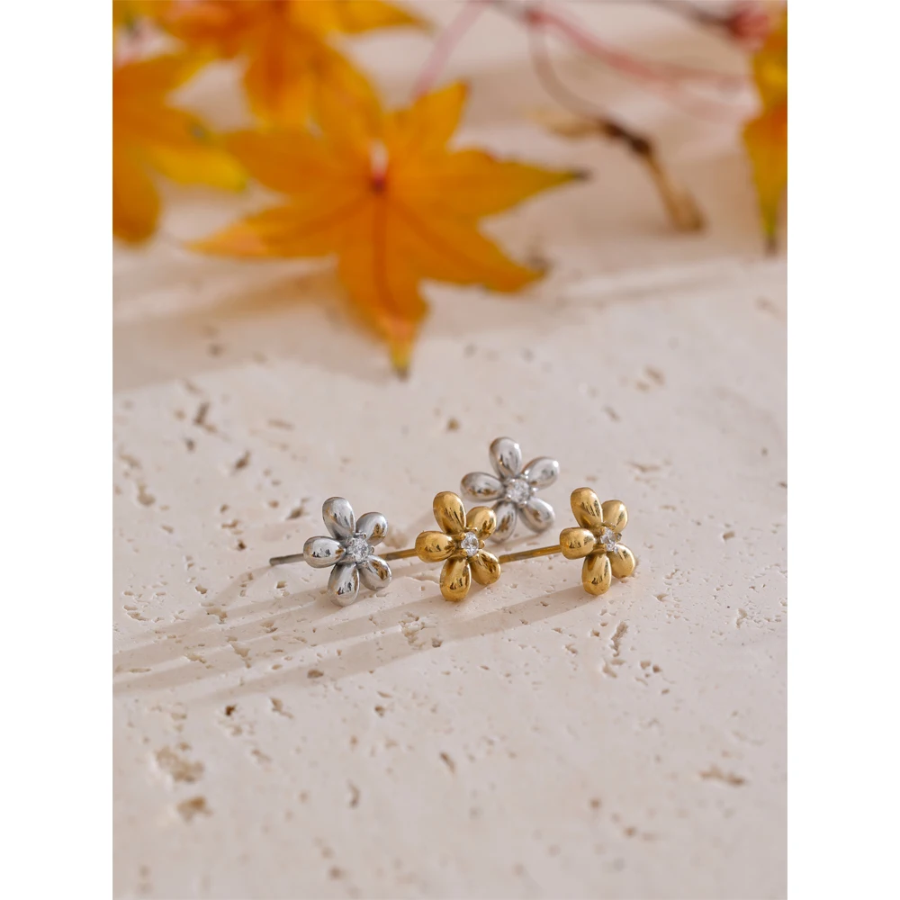Boucle d'oreille fleur en acier inoxydable, parfaite pour un style chic et durable